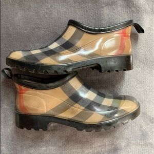 COPY - BURBERRY BOOTIES